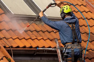Démoussage et hydrofuge de toiture au Merzer